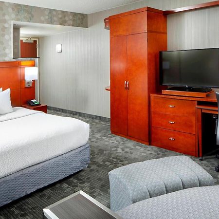 Courtyard By Marriott San Antonio Six Flags At The Rim Ξενοδοχείο Εξωτερικό φωτογραφία