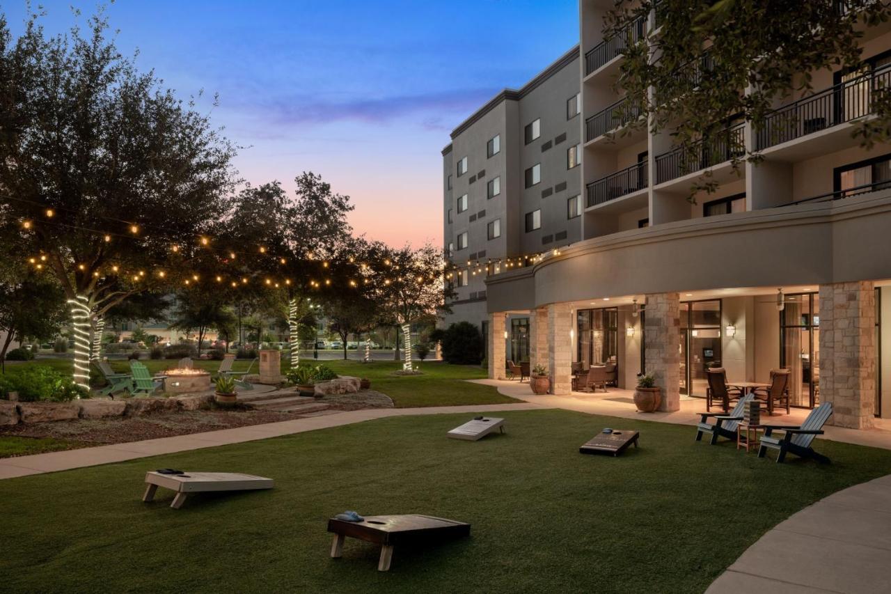 Courtyard By Marriott San Antonio Six Flags At The Rim Ξενοδοχείο Εξωτερικό φωτογραφία