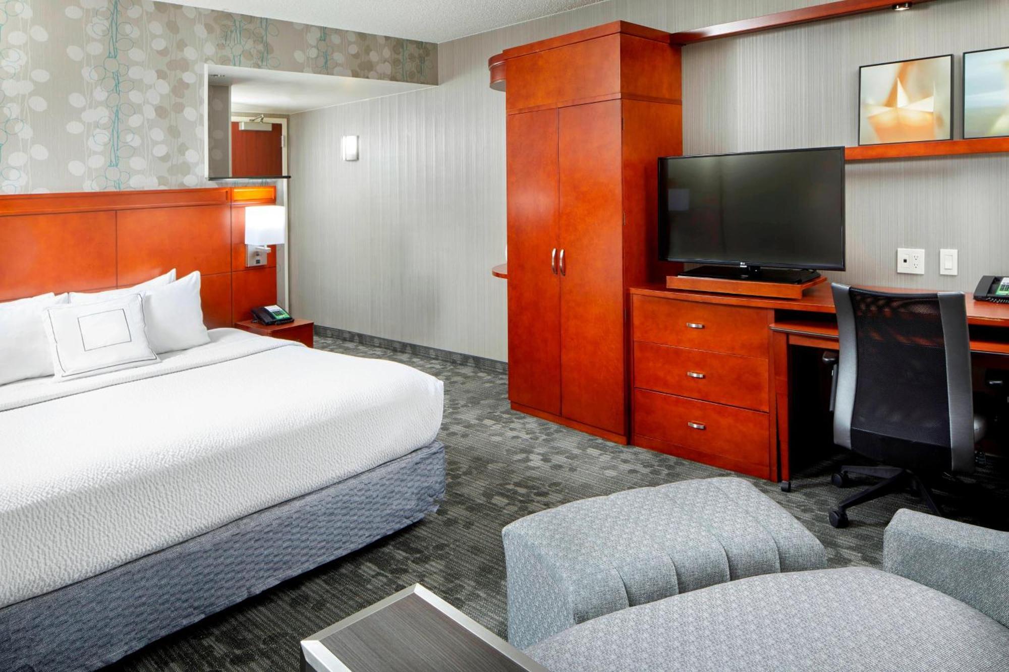 Courtyard By Marriott San Antonio Six Flags At The Rim Ξενοδοχείο Εξωτερικό φωτογραφία