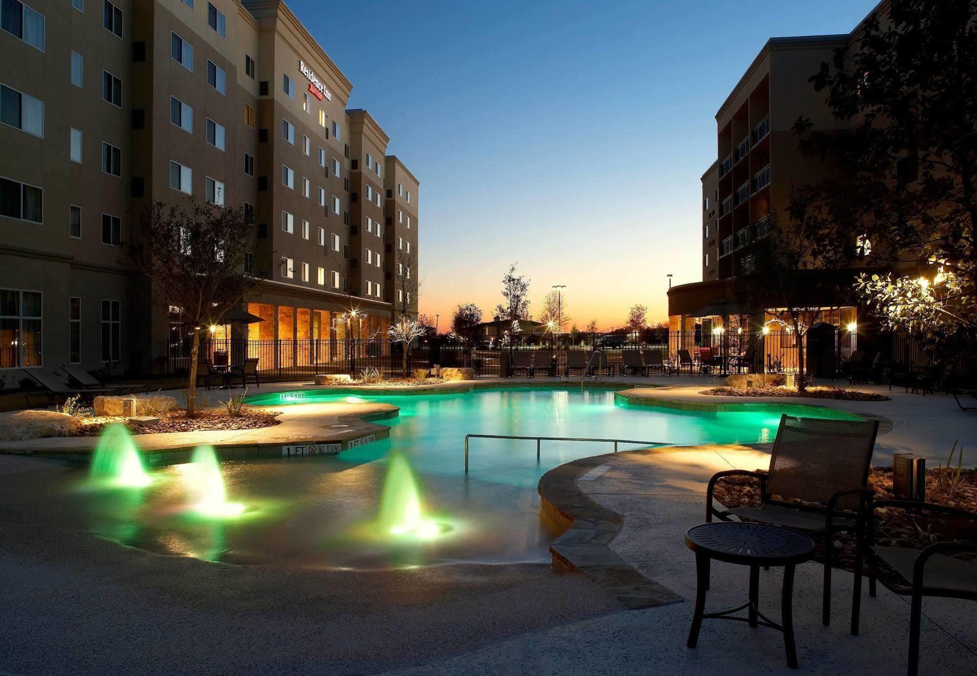 Courtyard By Marriott San Antonio Six Flags At The Rim Ξενοδοχείο Εξωτερικό φωτογραφία